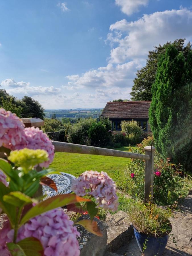 Prospect Barn Bed & Breakfast Hereford Bagian luar foto